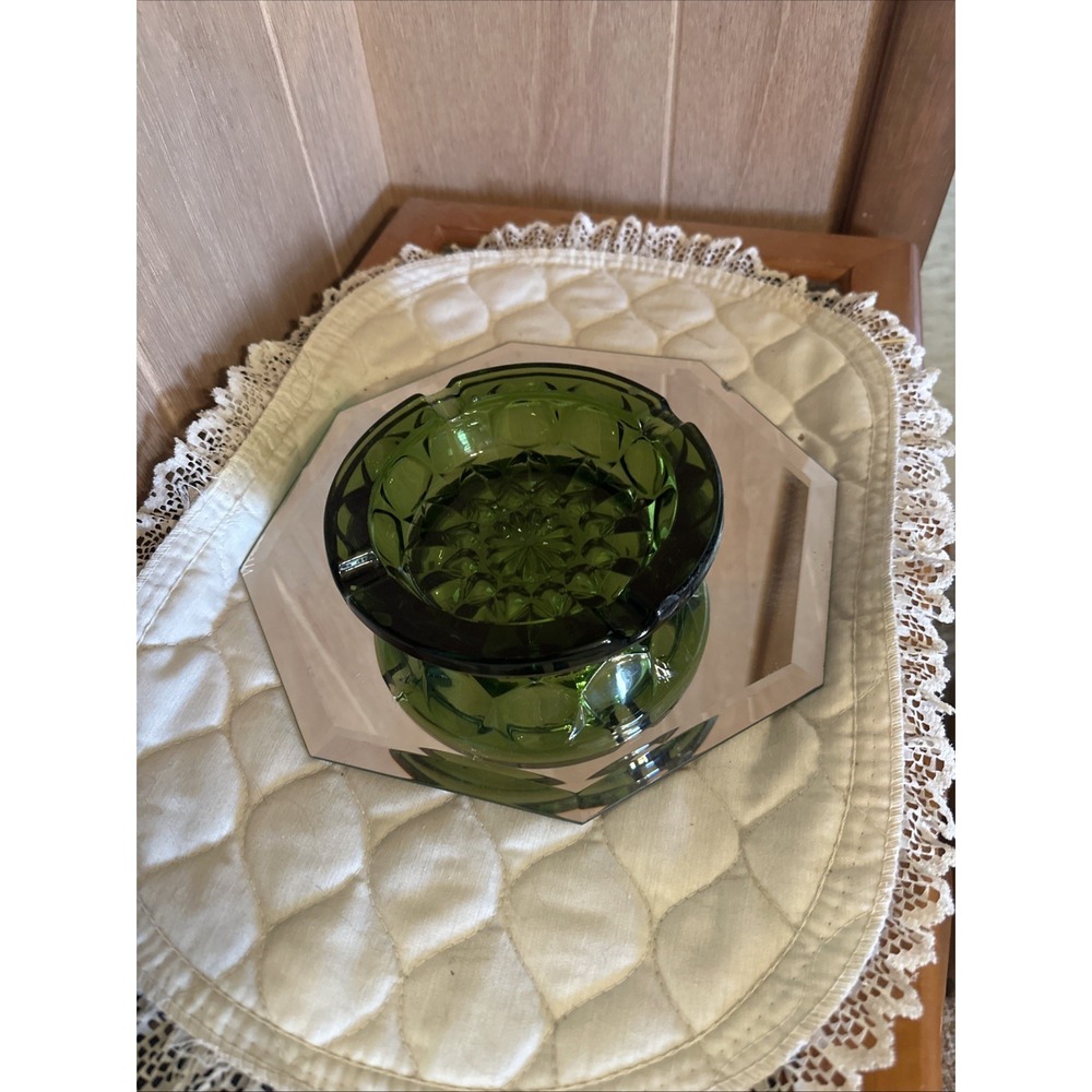 Vintage Anchor Hocking Fairfield Starburst Green Glass Ashtray MCM Retro Bar